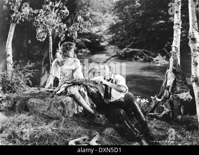 PAULETTE GODDARD, GARY COOPER, UNCONQUERED, 1947 Stock Photo - Alamy