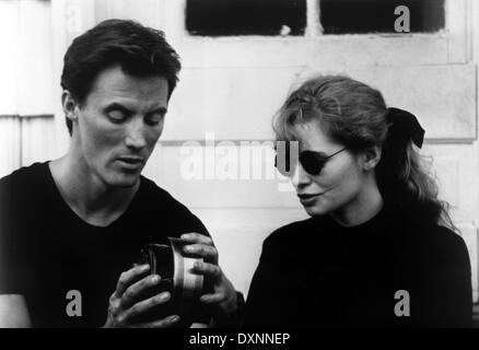 THE UNBELIEVABLE TRUTH (1989) ADRIENNE SHELLY HAL HARTLEY (DIR