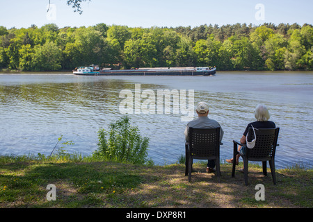 Potsdam, Germany, retired couple at Griebnitzsee Stock Photo