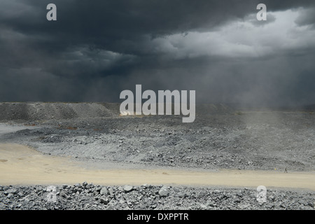 TANZANIA, town Geita, gold mining industry, open-cast goldmine of company AngloGold Ashanti - goldmines goldmining goldminer Stock Photo