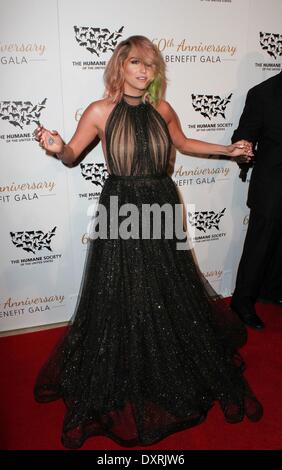 Beverly Hills, CA. 29th Mar, 2014. Kesha at arrivals for The Humane Society of the United States (HSUS) 60th Anniversary Benefit Gala, The Beverly Hilton Hotel, Beverly Hills, CA March 29, 2014. Credit:  Elizabeth Goodenough/Everett Collection/Alamy Live News Stock Photo