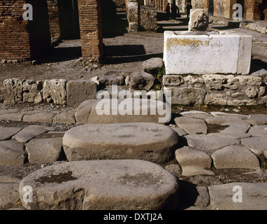 Italy. Pompeii. Pedestrian crossing at Via della Fortuna. Stock Photo