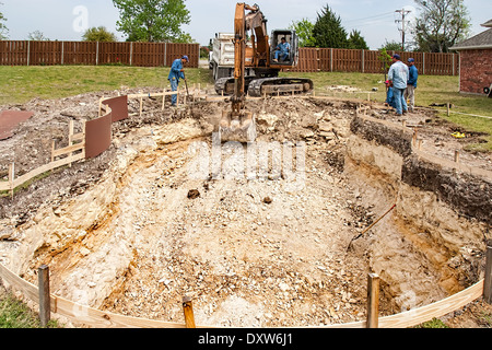 digging a swimming pool
