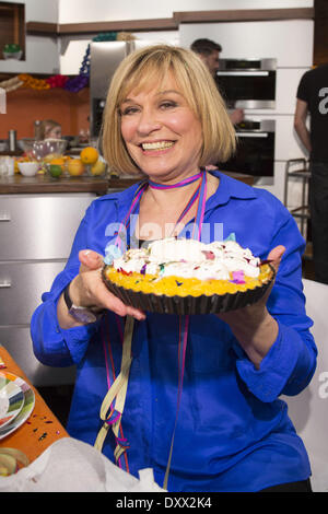 Mary Roos recording a carnival episode of German cooking show 'Lafer Lichter Lecker' at Fernsehmacher studios. Where: Hamburg Germany When: 08 Dec 2012 Stock Photo