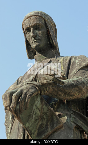 emblematic expression of Dante Alighieri in a fine bronze statue Stock Photo