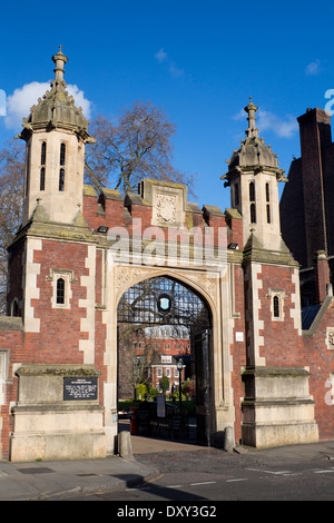 Main Gate view to New Square Lincoln's Inn London England UK Stock Photo