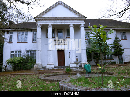 There are numerous empty mansions in The Bishops Avenue, North London ('Millionaires Row') Stock Photo