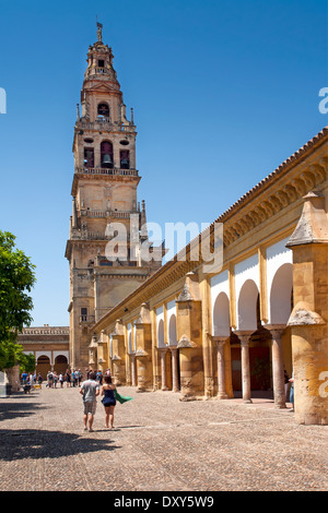 Cordoba, Andalcia, Spain. The Torre del Alminar (Bell Tower) which replaces the minaret of the former Mosque (La Meziquita. Stock Photo