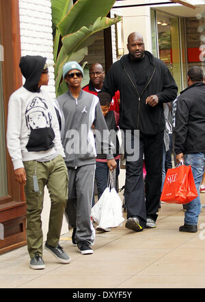 Shaquille O'Neal and his children seen walking through The Grove Featuring: Shaquille O'Neal When: 10 Nov 2012 Stock Photo