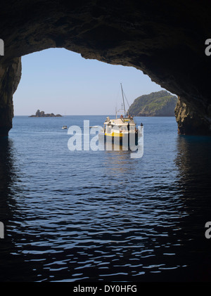 Rikoriko Cave is the largest sea cave in the world. Poor Knights ...