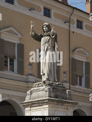 Statue to Dominican Friar Girolamo Savonarola, born in Ferrara, preaching inspired  the 'bonfire of the vanities' of 1497 Stock Photo