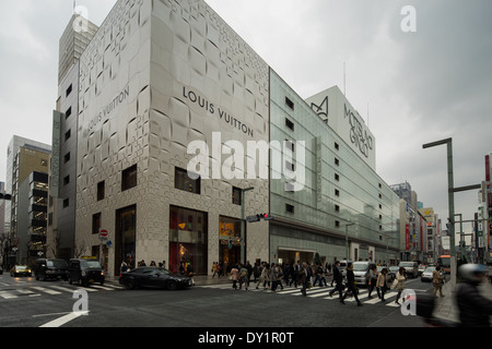 Japan, Hoshu, Tokyo, Ginza, Louis Vuitton Store Stock Photo - Alamy