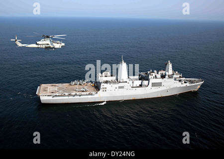 U.S. Marine Corps AH-1Z attack helicopter pilots with Marine Medium ...