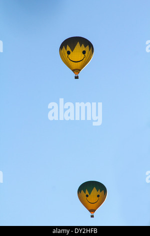 Hot air balloons taking tourists for a ride over the river dordogne near Beynac Stock Photo