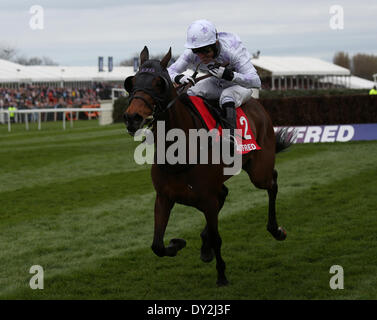 Liverpool, UK. 04th Apr, 2014. Holywell under A P McCoy winning the Betfred Mobile Mildmay Novices Steeplechase on day two of The Three Day Grand National Meeting from Aintree Racecourse Credit:  Action Plus Sports/Alamy Live News Stock Photo