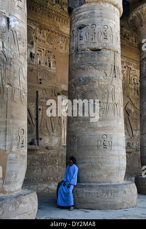 Temple of Ramses III at Medinet Habu: columns on the first courtyard Stock Photo