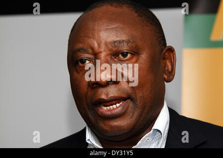 Durban, South Africa. 4th April 2014. Cyril Ramaphosa, the deputy president of South Africa's ruling African National Congress, speaks at a meeting in Durban's predominantly white suburb of Amanzimtoti. The country heads to the polls on May 7 and the ANC is trying to attract more white voters, who for the most part have backed the main opposition party, the Democratic Alliance. The ANC is expected to win and Ramaphosa is more than likely to become the country's new vice resident, replacing the incumbent Kgalema Motlanthe. Picture: Giordano Stolley/Alamy Live News Stock Photo