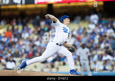 Los Angeles, CA, USA. 6th Apr, 2014. April 6, 2014 - Los Angeles, CA, United States of America - Los Angeles Dodgers starting pitcher Zack Greinke (21) pitches during the MLB game between San Francisco Giants and Los Angeles Dodgers at the Dodgers Stadium in Los Angeles, CA. © csm/Alamy Live News Stock Photo