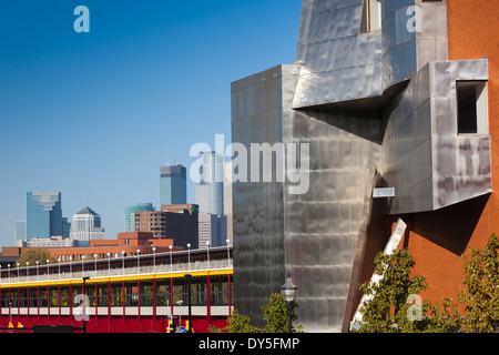 USA, Minnesota, Minneapolis, Frederick R. Weisman Art Museum, architect, Frank Gehry Stock Photo