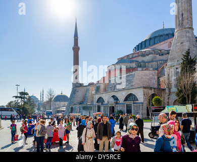 Crowds on Kabasakal Caddesi next to Hagia Sophia (Aya Sofya) looking towards the Blue Mosque (Sultanahmet Camii), Istanbul,Turkey Stock Photo