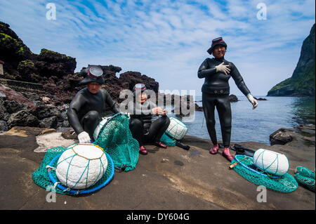 Haenyeo, the famous female divers on the island of Jejudo, UNESCO World Heritage Site, South Korea, Asia Stock Photo