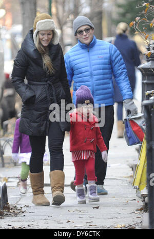 Matthew Broderick takes his twin daughters Marion and Tabitha Broderick to schoolFeaturing: Matthew Broderick,Marion Broderick,Tabitha Broderick Where: New York City New York USAWhen: 12 Dec 2012 Stock Photo