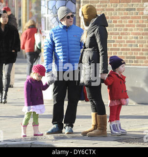 Matthew Broderick takes his twin daughters Marion and Tabitha Broderick to schoolFeaturing: Matthew Broderick,Marion Broderick,Tabitha Broderick Where: New York City New York USAWhen: 12 Dec 2012 Stock Photo