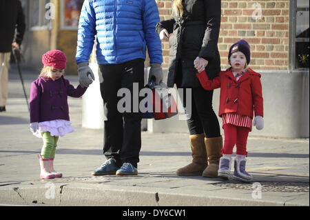 Matthew Broderick takes his twin daughters Marion and Tabitha Broderick to schoolFeaturing: Matthew Broderick,Marion Broderick,Tabitha Broderick Where: New York City New York USAWhen: 12 Dec 2012 Stock Photo