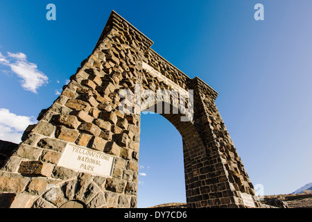 Roosevelt Arch, 1903, rusticated triumphal arch at the north entrance to Yellowstone National Park in Gardiner, Montana, USA Stock Photo