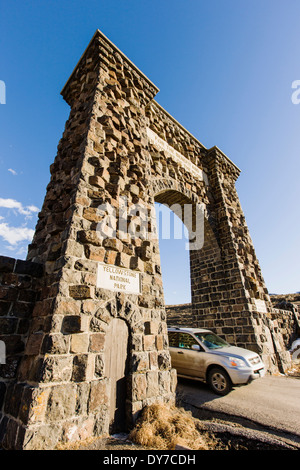 Roosevelt Arch, 1903, rusticated triumphal arch at the north entrance to Yellowstone National Park in Gardiner, Montana, USA Stock Photo