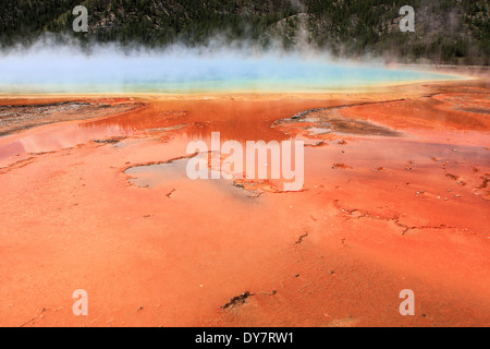 Grand prismatic spring, Yellowstone National Park, Wyoming, USA