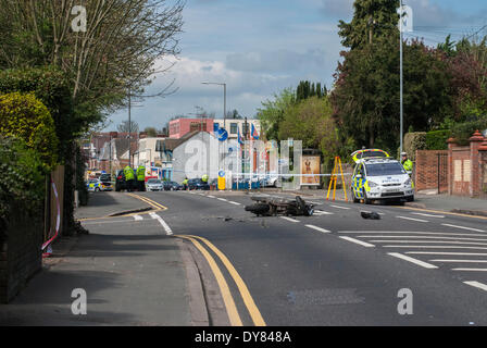 High Wycombe, UK. 09th Apr, 2014. Police investigate the fatal motorbike accident on the A40 London Road in High Wycombe, UK. One male confirmed dead at the scene Credit:  Peter Manning/Alamy Live News Stock Photo