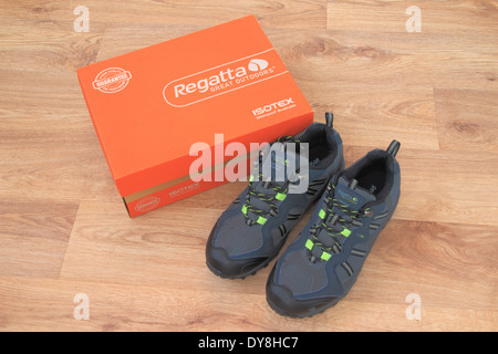 regatta mens walking shoes uk
