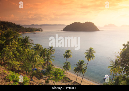 Philippines, Palawan, El Nido, Bay, Marimegmeg Beach Stock Photo