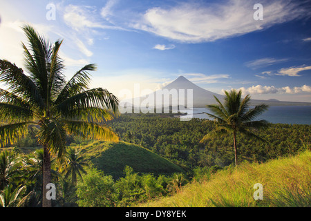 Philippines, Southeastern Luzon, Bicol, Mayon Volcano Stock Photo