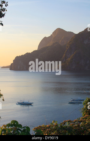 Philippines, Palawan, El Nido, Bay, Marimegmeg Beach Stock Photo