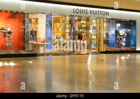 USA United States America Texas Houston Shopping Mall The Galleria interior shopping Louis Vuitton luxury shop interior Stock Photo