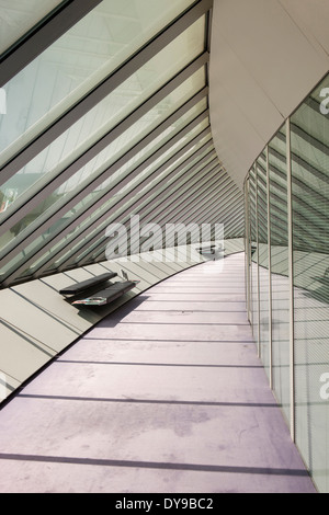 UK, England, Norfolk, Norwich, Sainsbury Centre for Visual Arts, glazed corridor Stock Photo