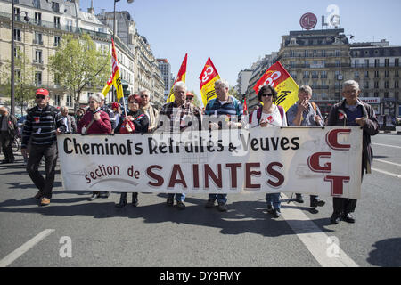 Paris, France. 10th Apr, 2014. Demonstration of the Railway Pensioners in Paris, on April 10, 2014. (Photo by Michael Bunel/NurPhoto) Credit:  Michael Bunel/NurPhoto/ZUMAPRESS.com/Alamy Live News Stock Photo