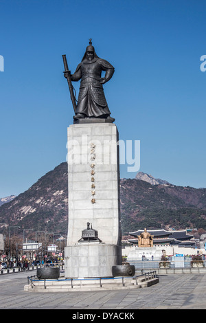 World Heritage, Korea, Asia, Seoul, admiral, Yi Sun Shin, architecture, bronze, city, history, statue, touristic, travel, unesco Stock Photo