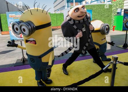 Los Angeles, California, USA. 11th Apr, 2014. Gru and his Minion attends the premiere of new 3D ultra HD digital animation adventure 'Despicable Me Minion Mayhem' at Universal Studios Hollywood in Universal City, Los Angeles, California, on April 11, 2014. Credit:  Yang Lei/Xinhua/Alamy Live News Stock Photo