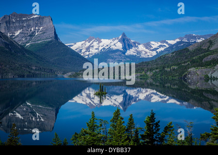 St. Mary Lake and Wild Goose Island in Glacier National Park, Montana, USA. Stock Photo