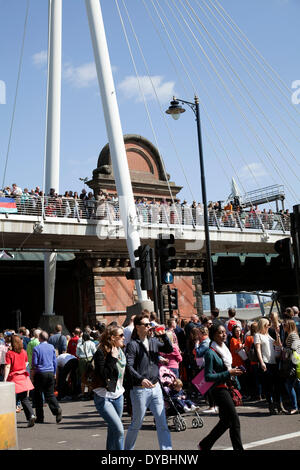 London, UK. 13th Apr, 2014. Crowds Attend the London Marathon. Credit:  M.Sobreira/Alamy Live News Stock Photo
