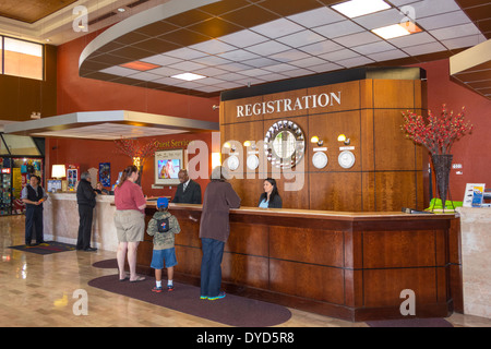 Orlando Florida,Allure Resort International Drive,hotel hotels lodging inn motel motels,lobby,front,desk,registration,reception,Black woman,servers em Stock Photo