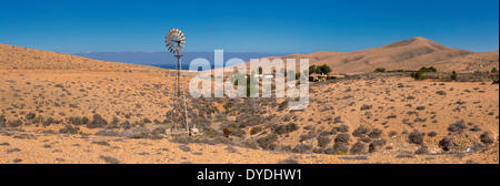 Spain, Europe, Fuerteventura, Canary Islands, Fayagua, Desert farmhouse, farm, summer, hills, Stock Photo