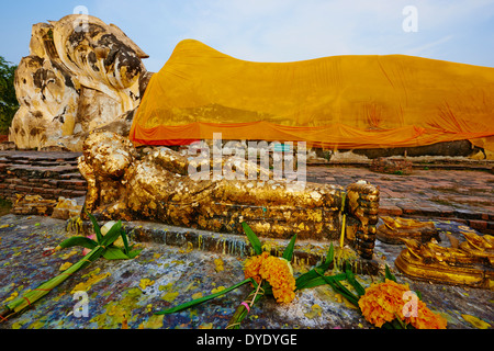 Thailand, Ayutthaya, Ayutthaya Historical Park, Wat Lokaya Sutha, sleeping Buddha Stock Photo