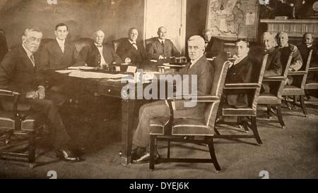 World War 1 - President Woodrow Wilson (1856-1924) 28th President of the United States, and his ministers. Stock Photo