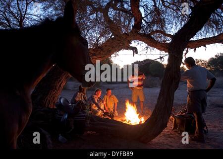 Fish River Canyon Park, Namibia. 07th Jan, 2011. A camp fire in the evening after a hike in Fish River Canyon Park, Namibia, 07 January 2011. Photo: Tom Schulze -NO WIRE SERVICE –/dpa/Alamy Live News Stock Photo