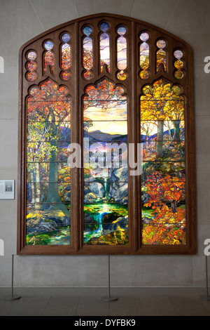 Louis Comfort Tiffany Feeding the Flamingos 1892 Stained 