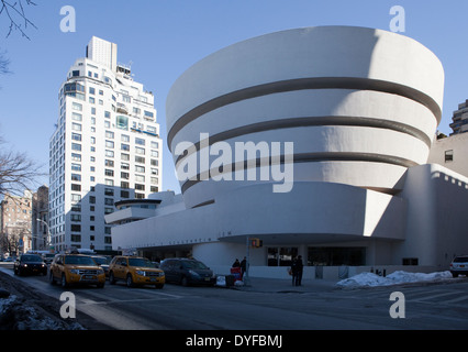 The Guggenheim Museum in New York from Fifth Avenue which was designed by Frank Lloyd Wright Stock Photo